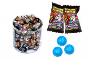 Жевательная резинка  ЯЗЫК ВАМПИРА, красящая язык с начинкой, аромат ежевики,  3,5 гр.  1/70шт/12бл.