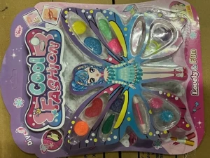 Игрушечный Набор  Косметика  в блистере 33х25  см