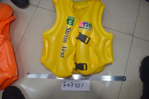 Жилет надувной для плавания из ПВХ-пленки, размер С