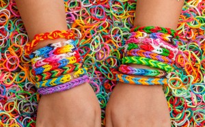 Игровой Набор для рукоделия- Резиночки для плетения браслетов в кейсе 20х13х3 см